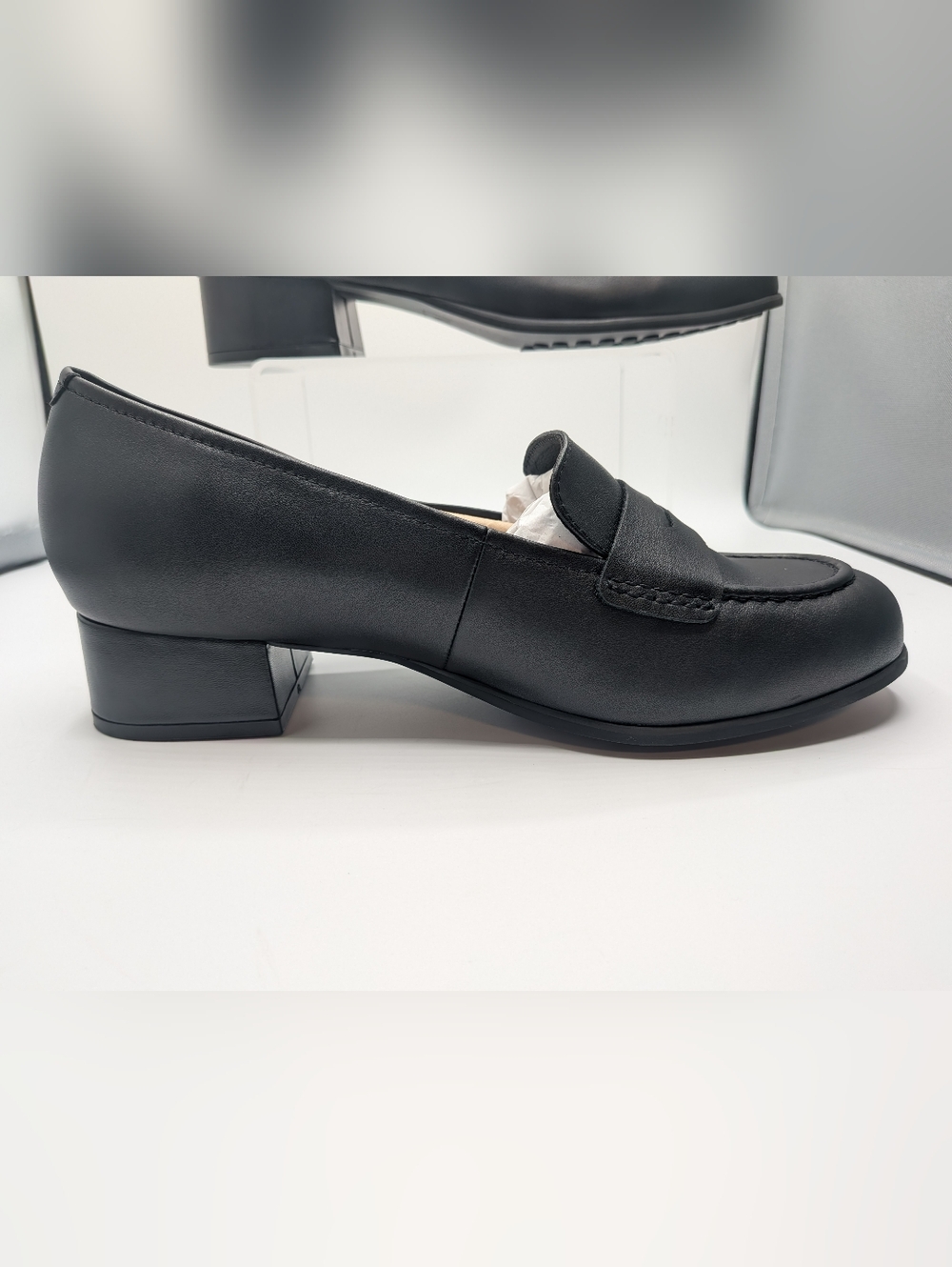 Low Heel Loafers NWB- 10WW-Black - Picture 6 of 15